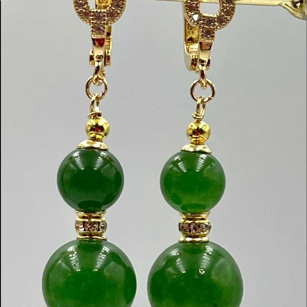 Women’s natural Green Jade stone Sterling Silver 925 Golden plated Earrings